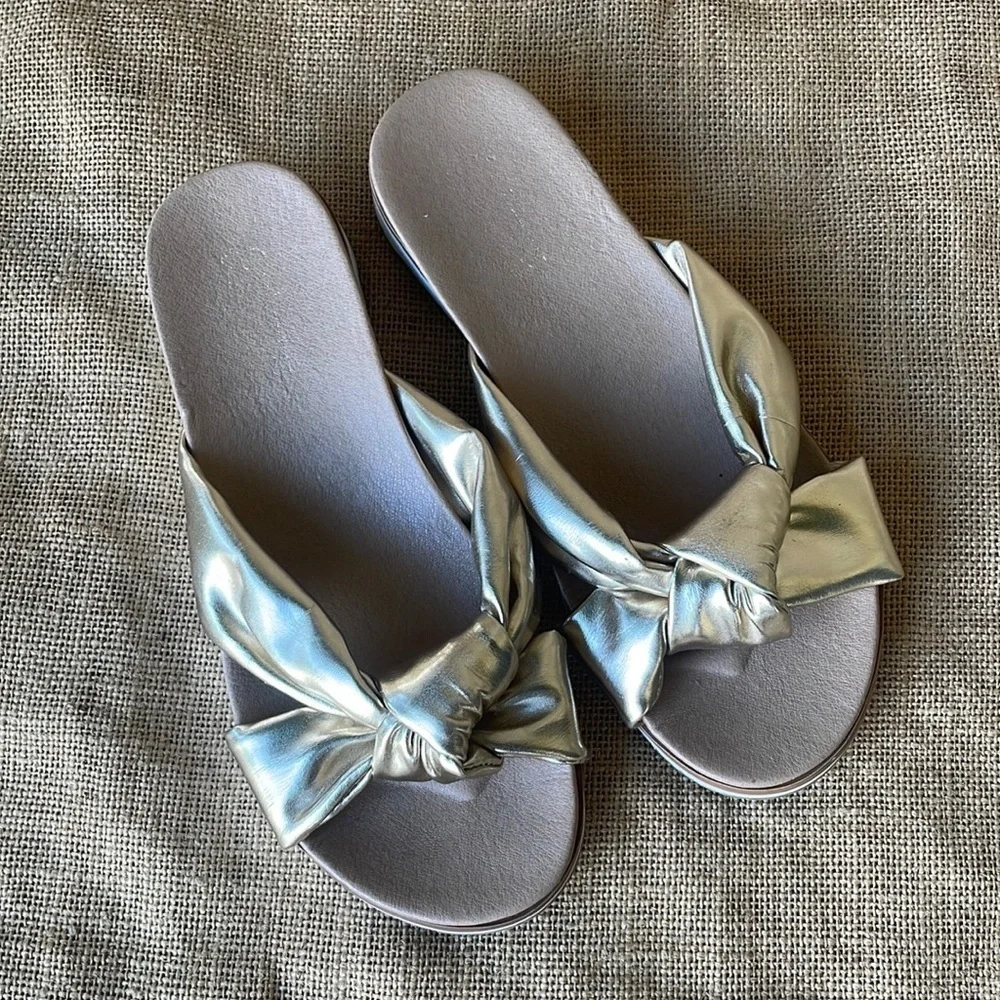 Catherine malandrino sandals bow Size 6 Slide Slip On